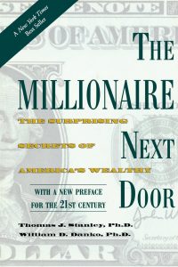 miljonair zijn naast de deur boek